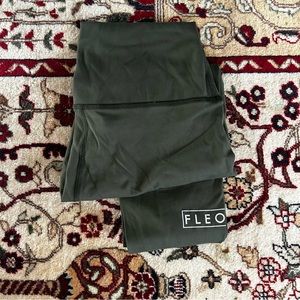Fleo El Toro leggings size M